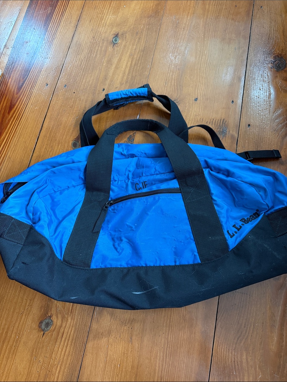 LLBEAN medium duffle bag